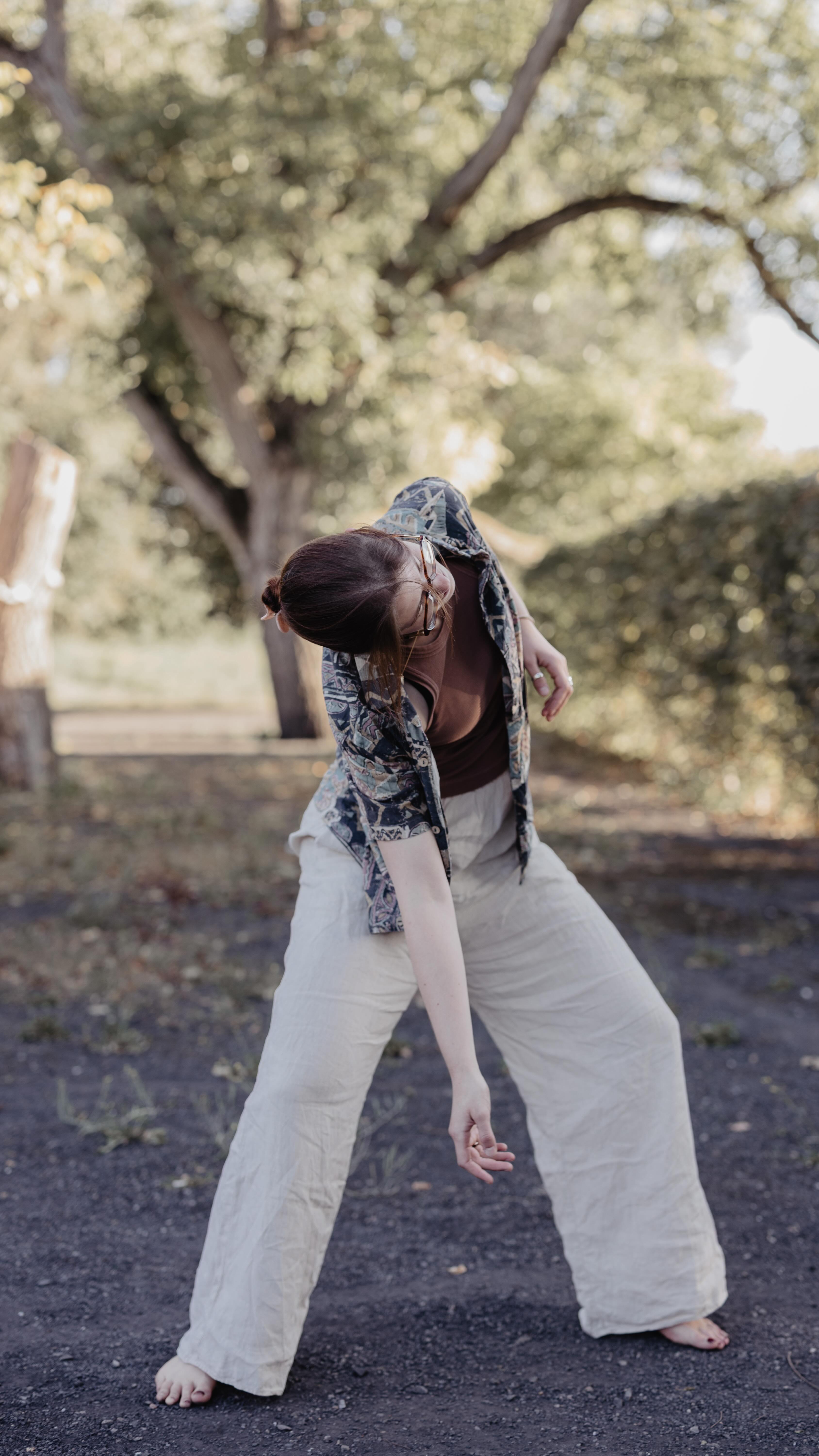 Movement pattern exploration 
Often my practice is more like a movement lab. It‘s not about perfection, it‘s about playing around, rolling, stretching and exploring new content.